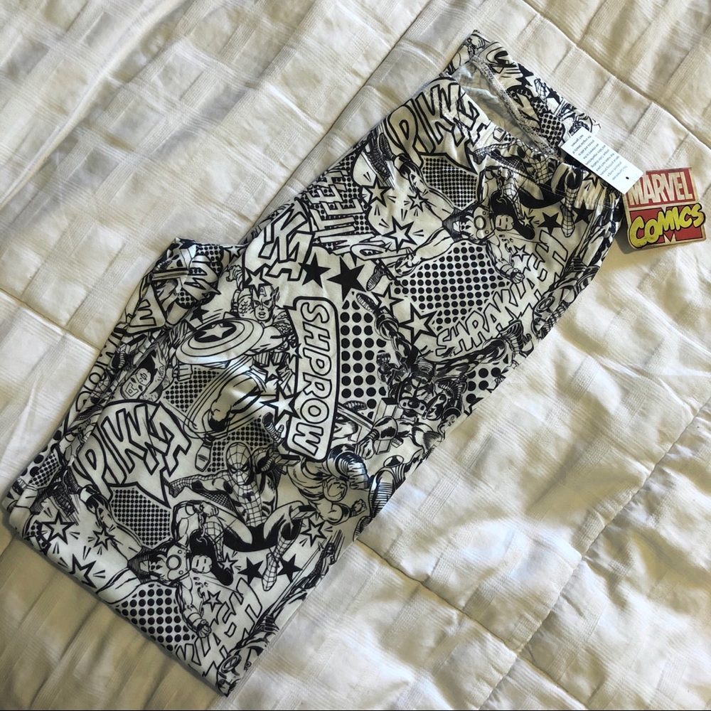 NWT Marvel Leggings Size Medium